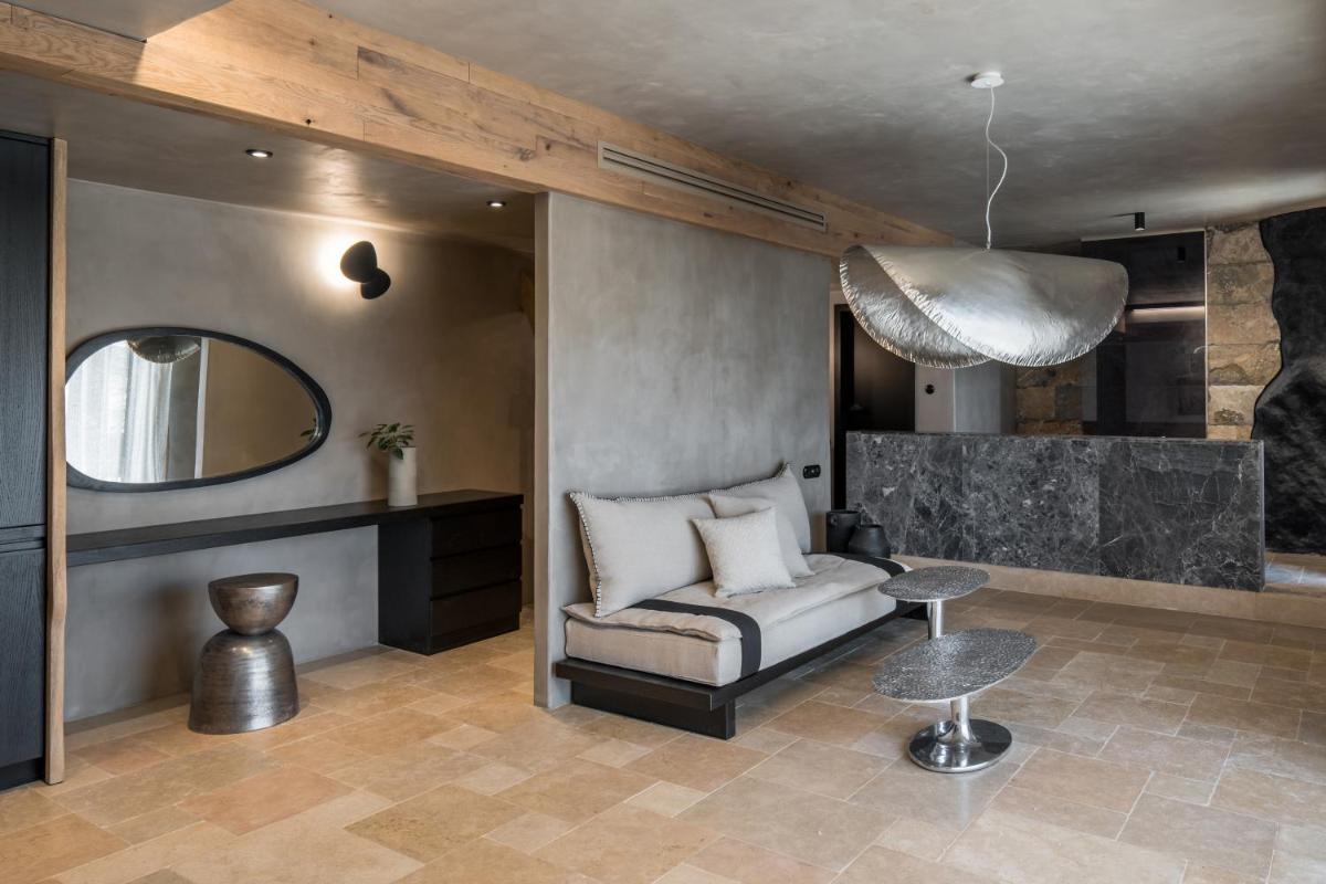 Acro Suites - A Wellbeing Resort