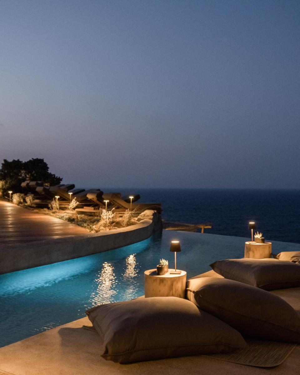 Acro Suites - A Wellbeing Resort