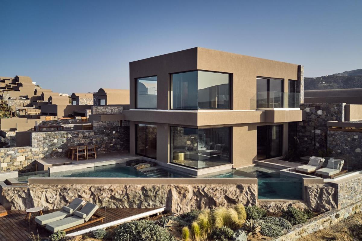 Acro Suites - A Wellbeing Resort