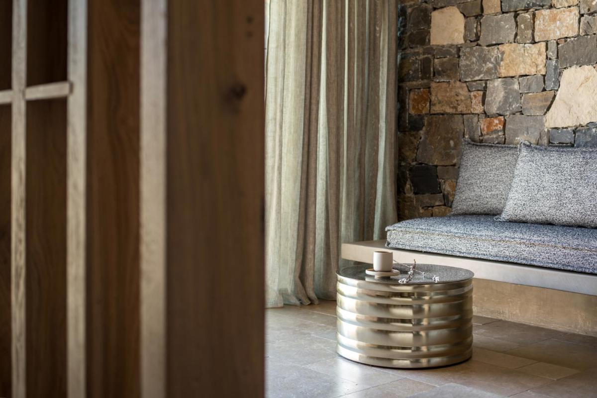 Acro Suites - A Wellbeing Resort