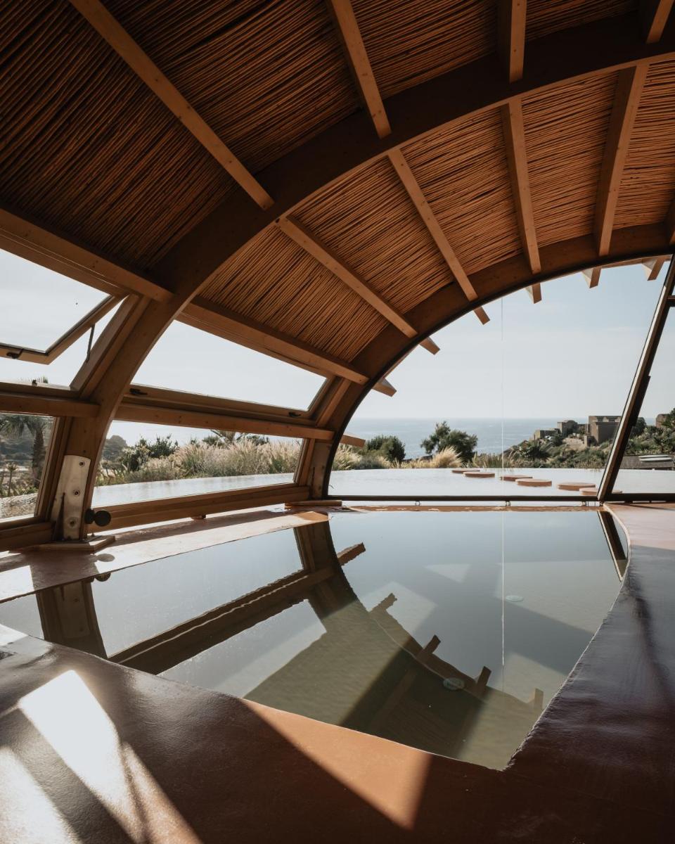 Acro Suites - A Wellbeing Resort