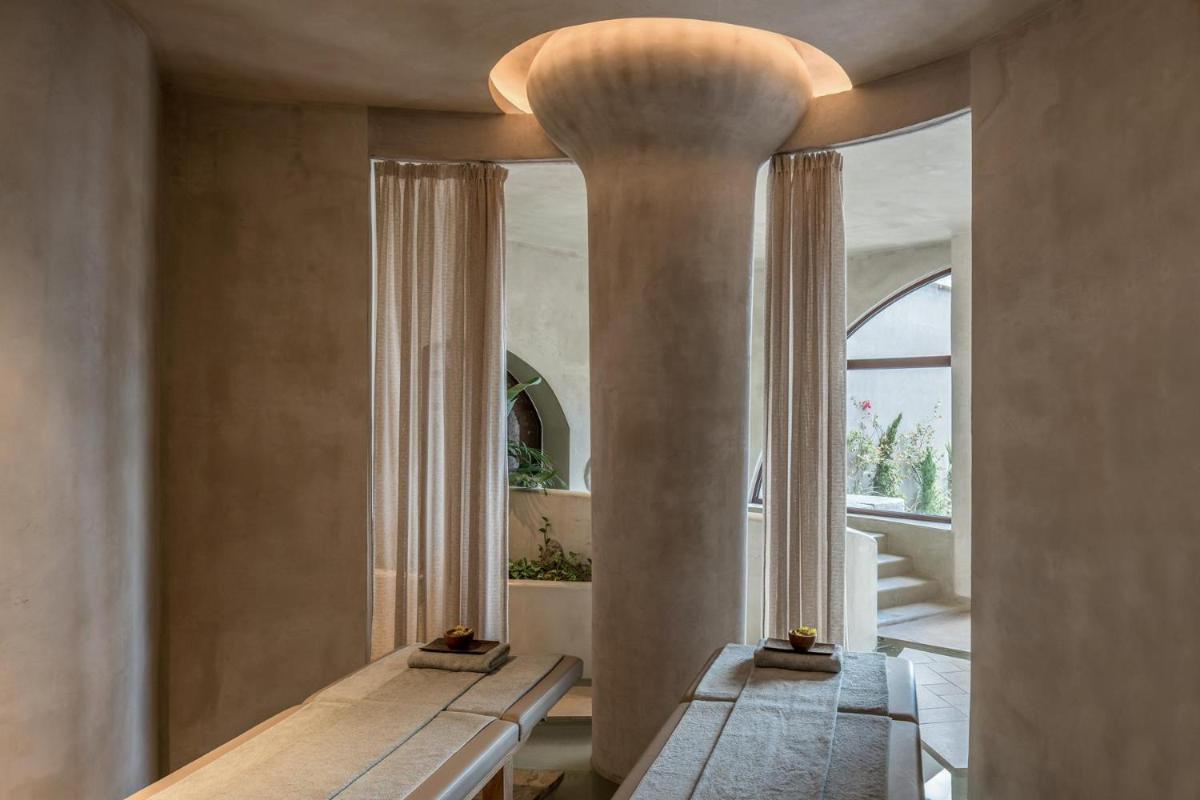 Acro Suites - A Wellbeing Resort