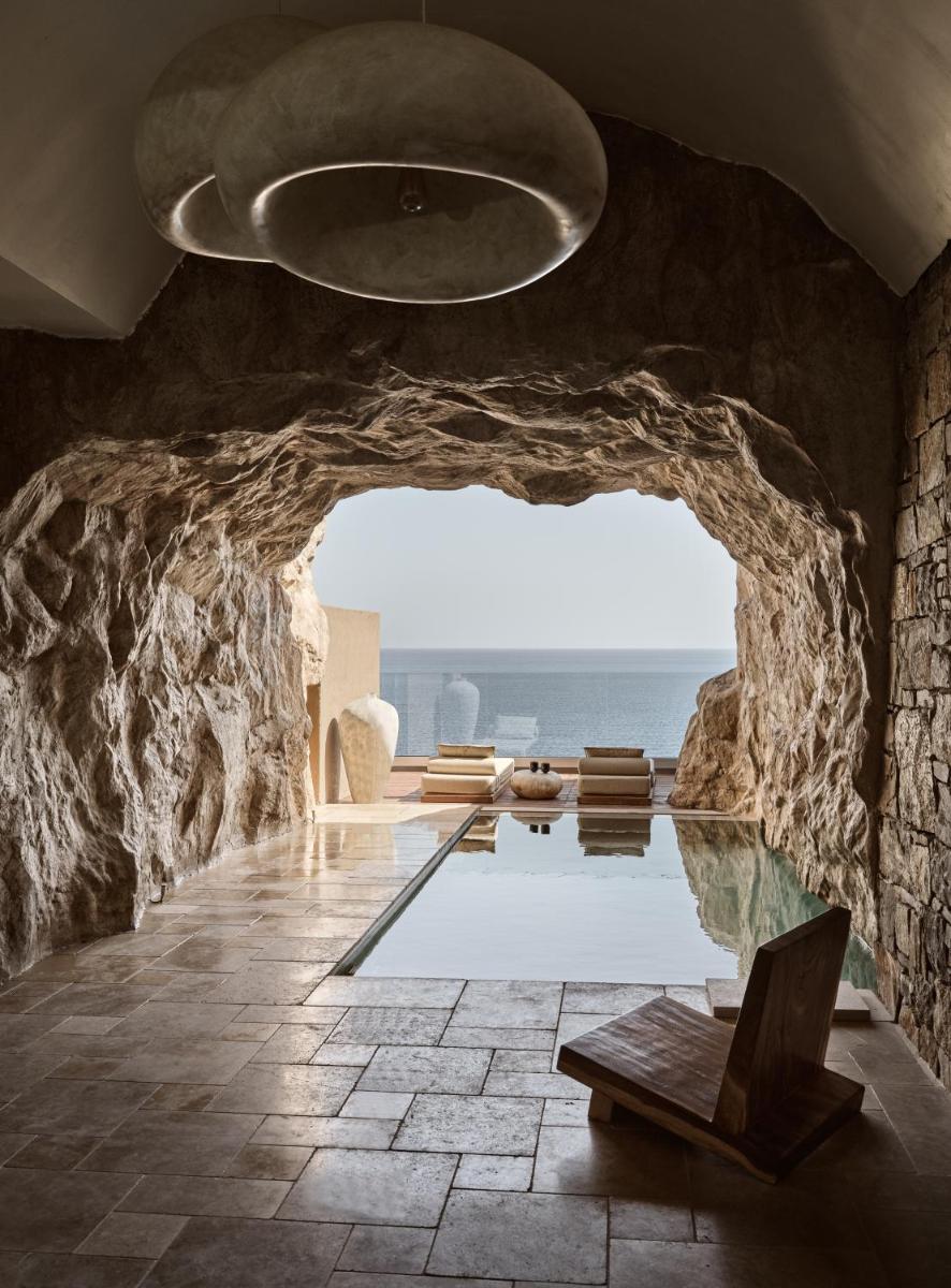Acro Suites - A Wellbeing Resort