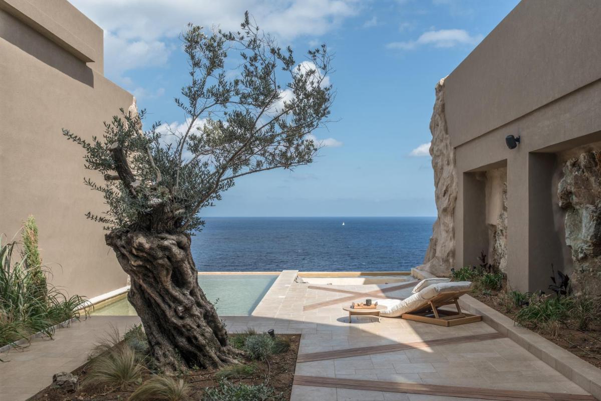 Acro Suites - A Wellbeing Resort