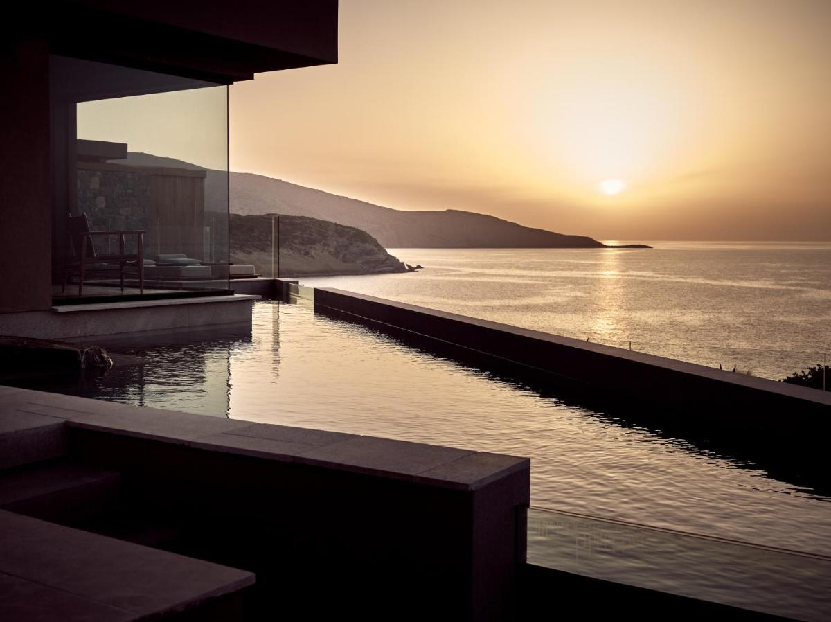 Acro Suites - A Wellbeing Resort