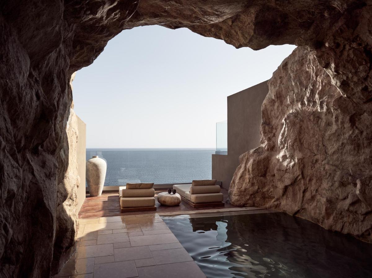 Acro Suites - A Wellbeing Resort