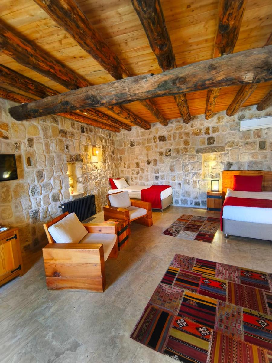 Acropolis Cave Suite