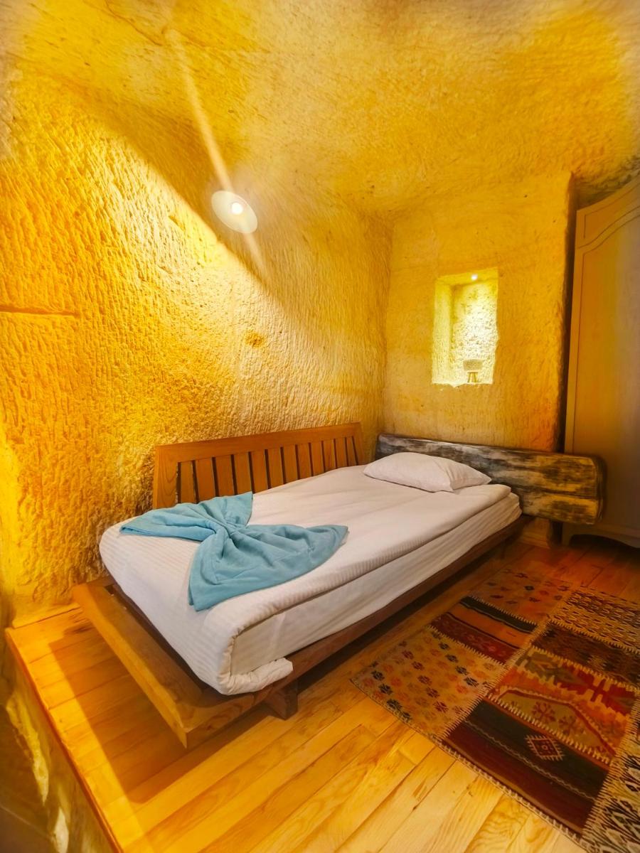 Acropolis Cave Suite