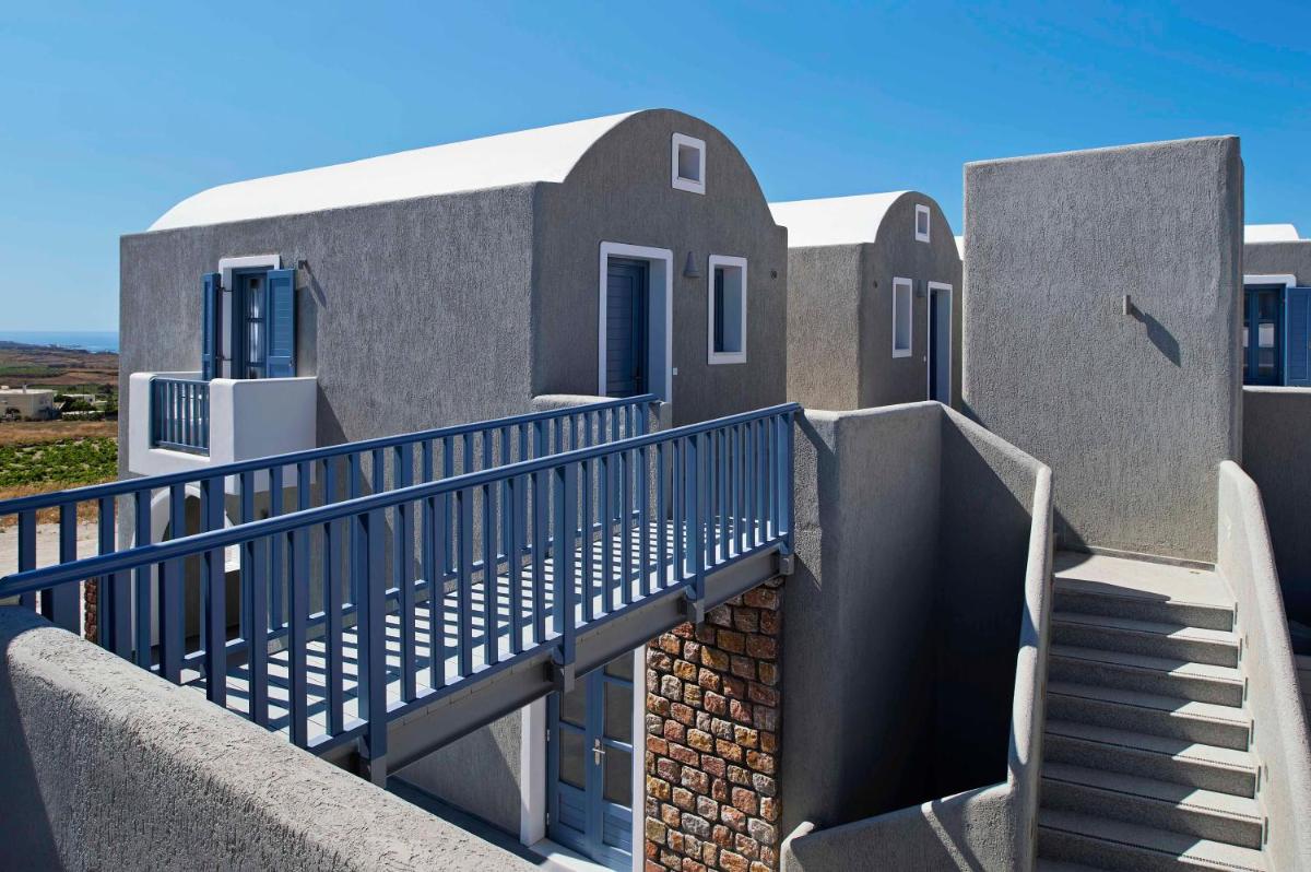 Acroterra Rosa Luxury Suites & Spa