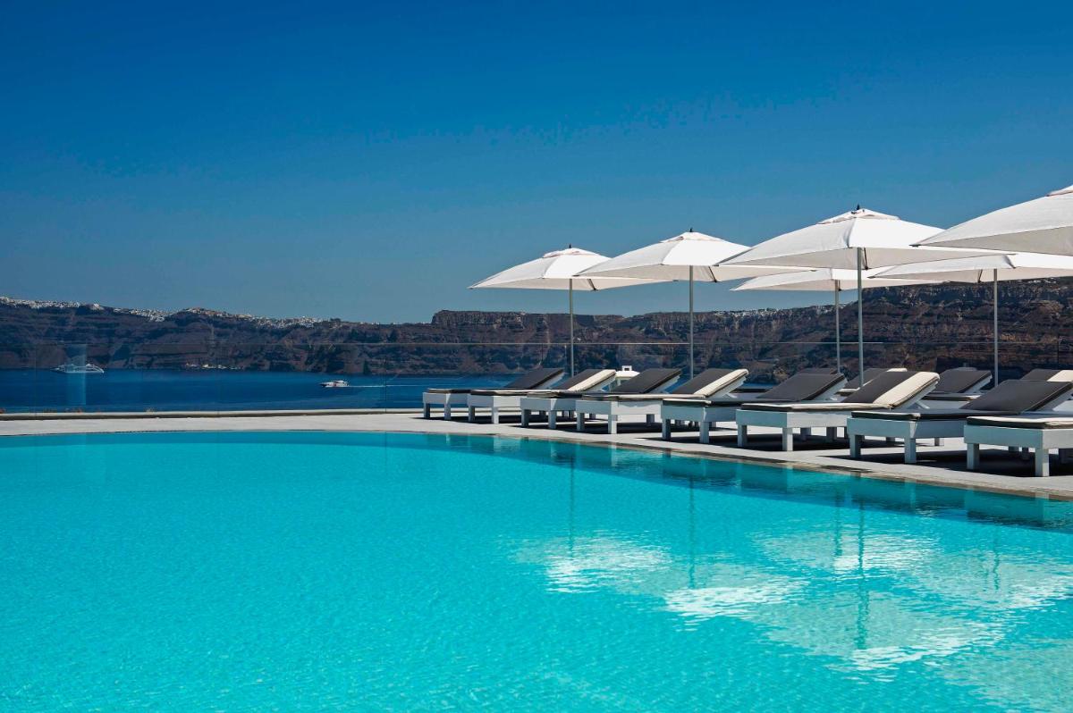 Acroterra Rosa Luxury Suites & Spa