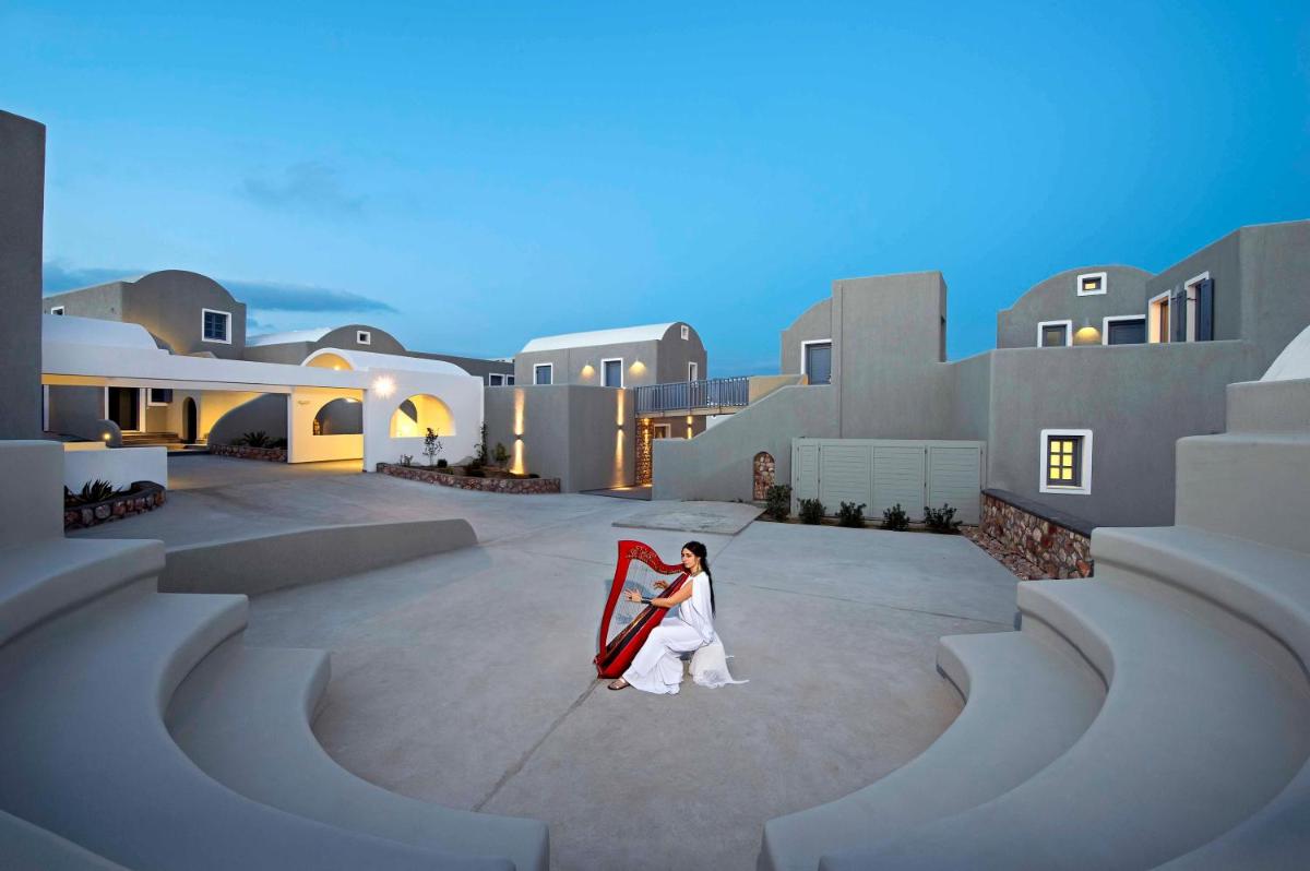 Acroterra Rosa Luxury Suites & Spa