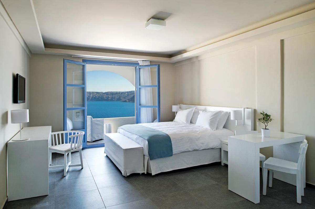 Acroterra Rosa Luxury Suites & Spa