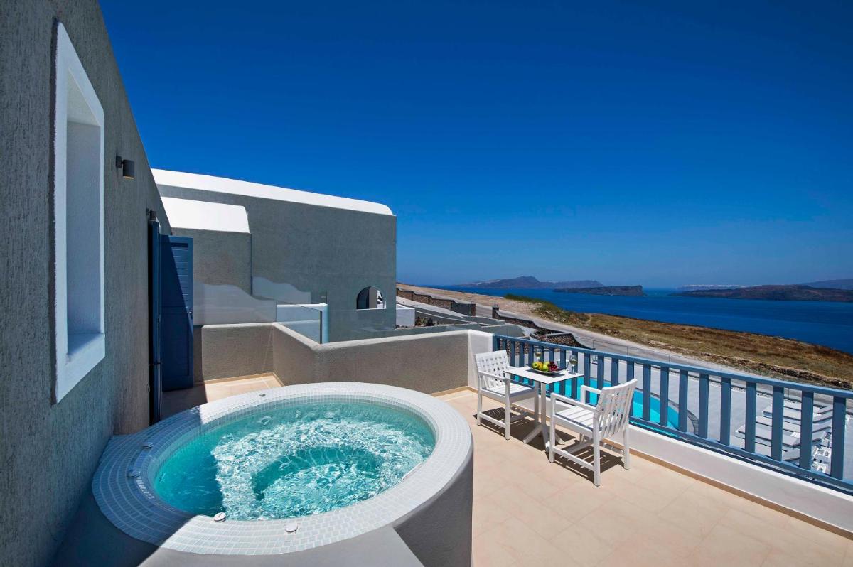 Acroterra Rosa Luxury Suites & Spa