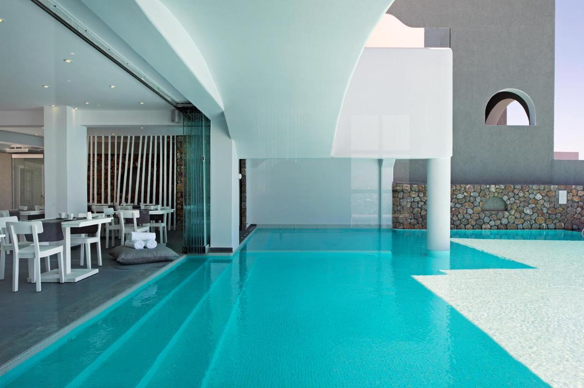 Acroterra Rosa Luxury Suites & Spa