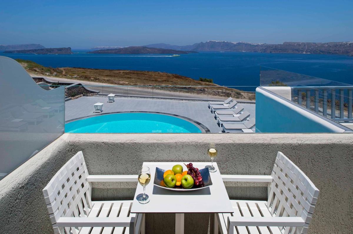 Acroterra Rosa Luxury Suites & Spa