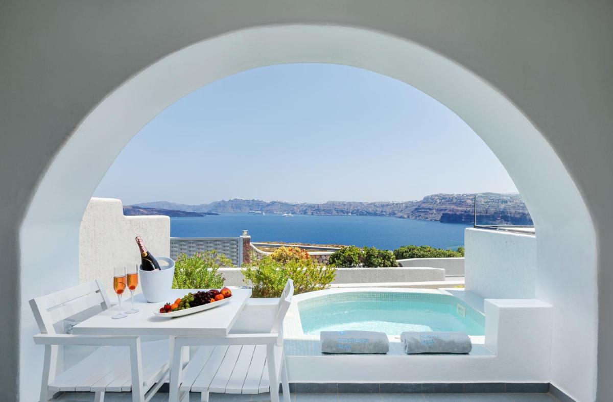 Acroterra Rosa Luxury Suites & Spa