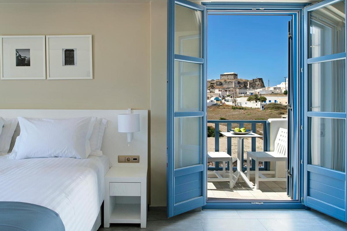 Acroterra Rosa Luxury Suites & Spa
