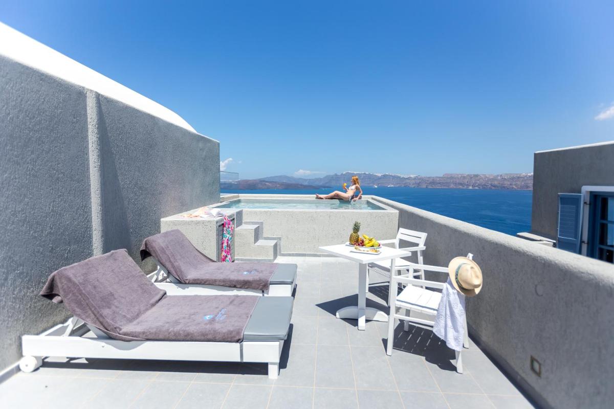 Acroterra Rosa Luxury Suites & Spa