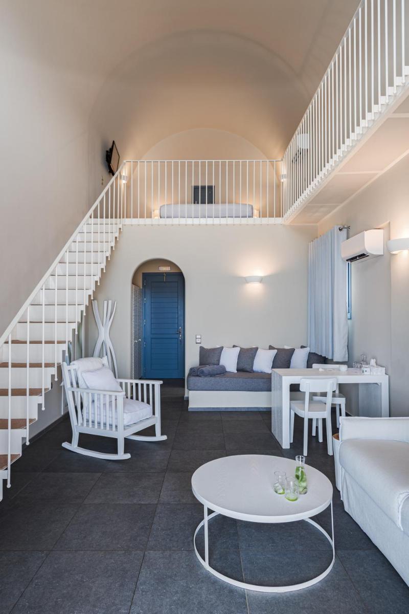 Acroterra Rosa Luxury Suites & Spa