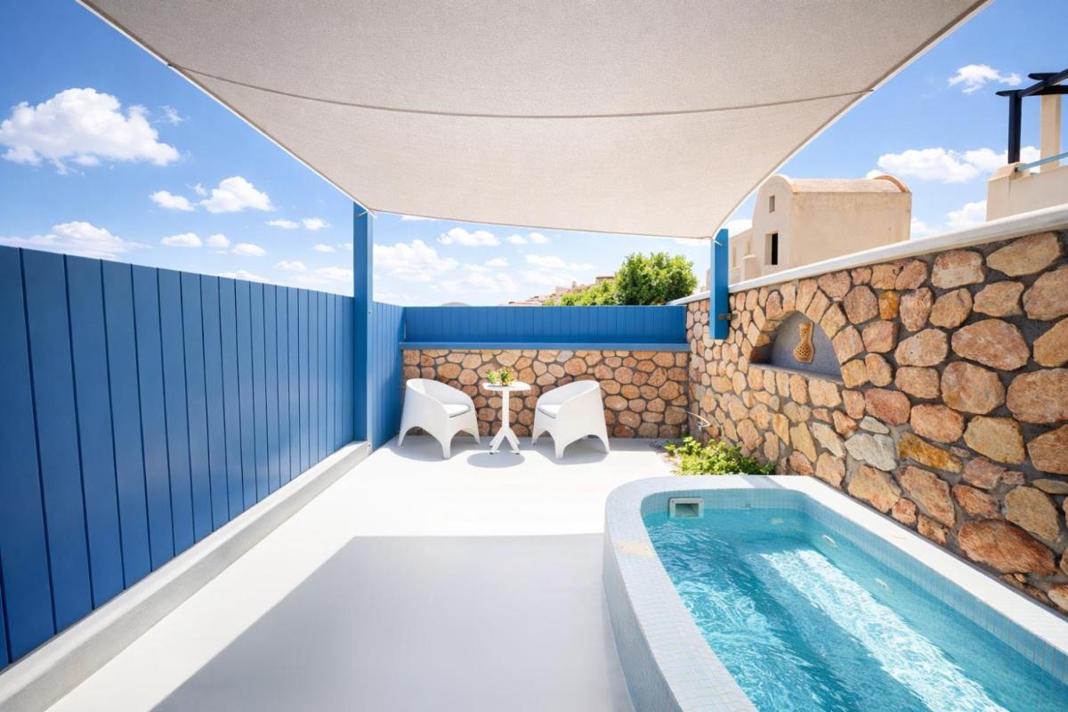 Acroterra Rosa Luxury Suites & Spa