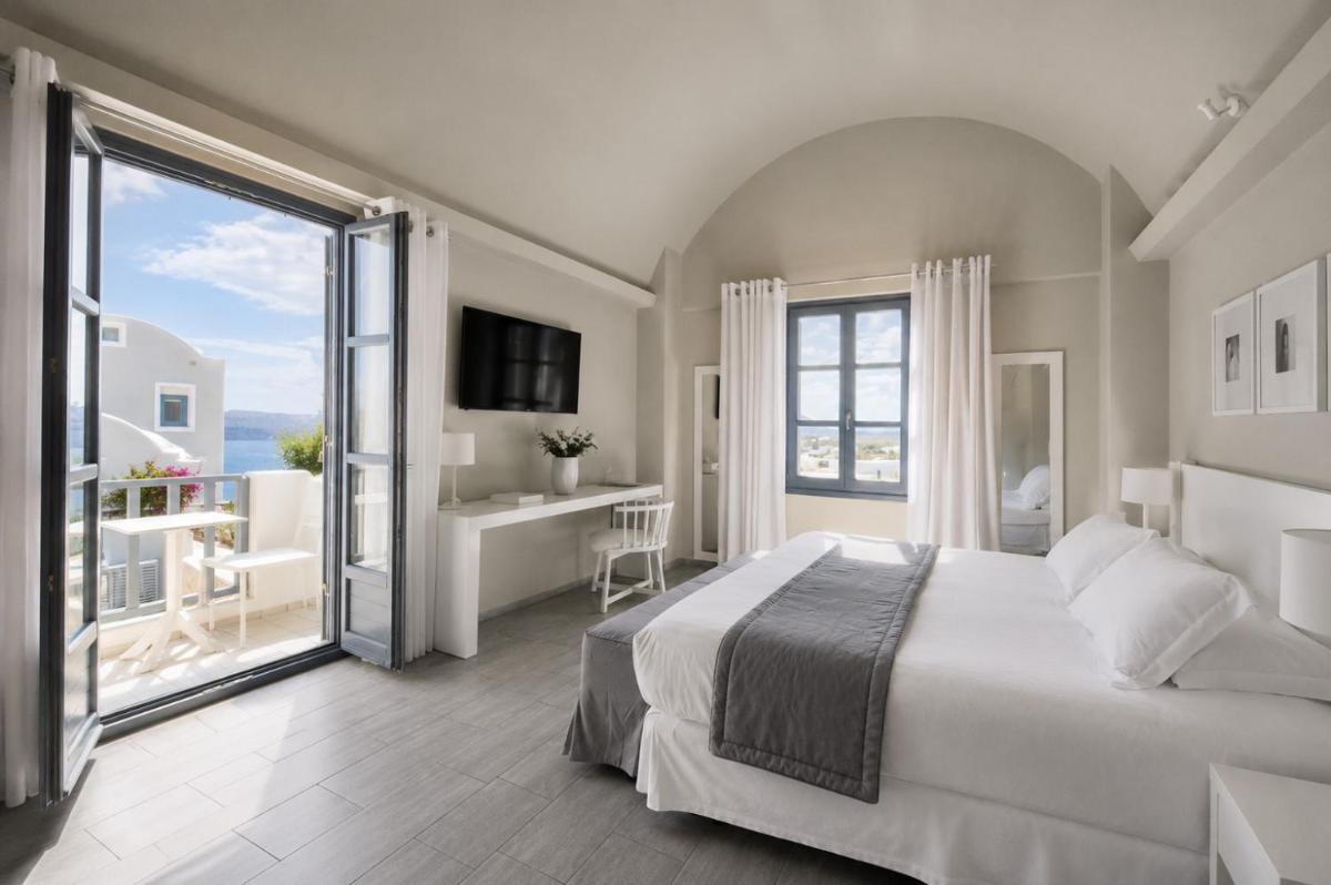 Acroterra Rosa Luxury Suites & Spa