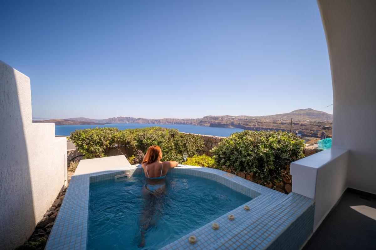 Acroterra Rosa Luxury Suites & Spa