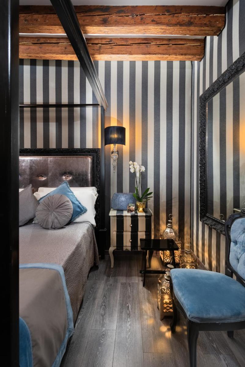Ad Place Venice