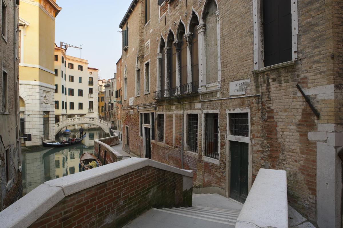 Ad Place Venice