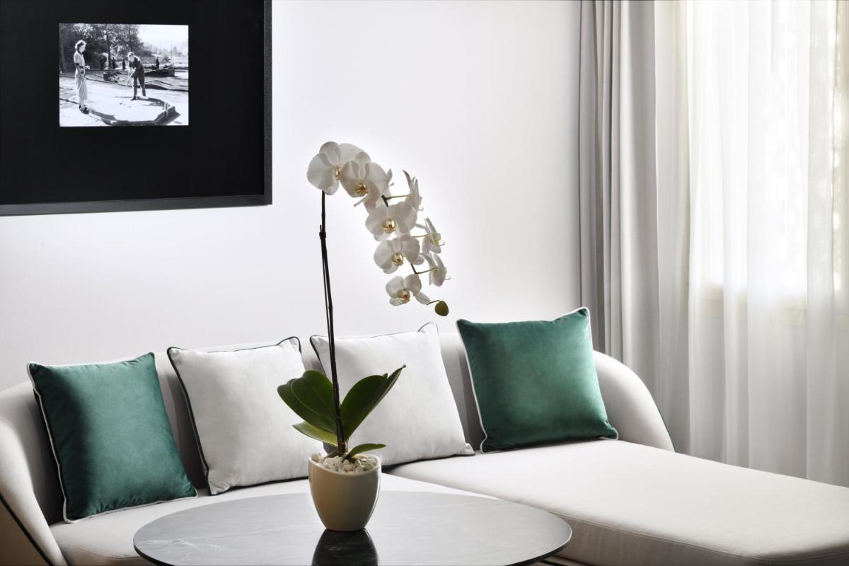 Address Montgomerie