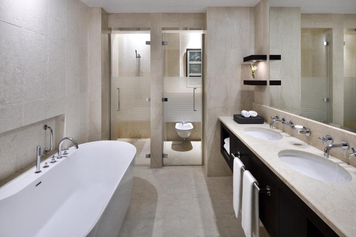 Address Montgomerie