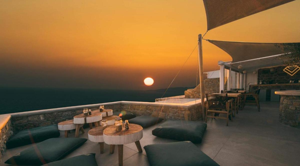 Adel Private Suites