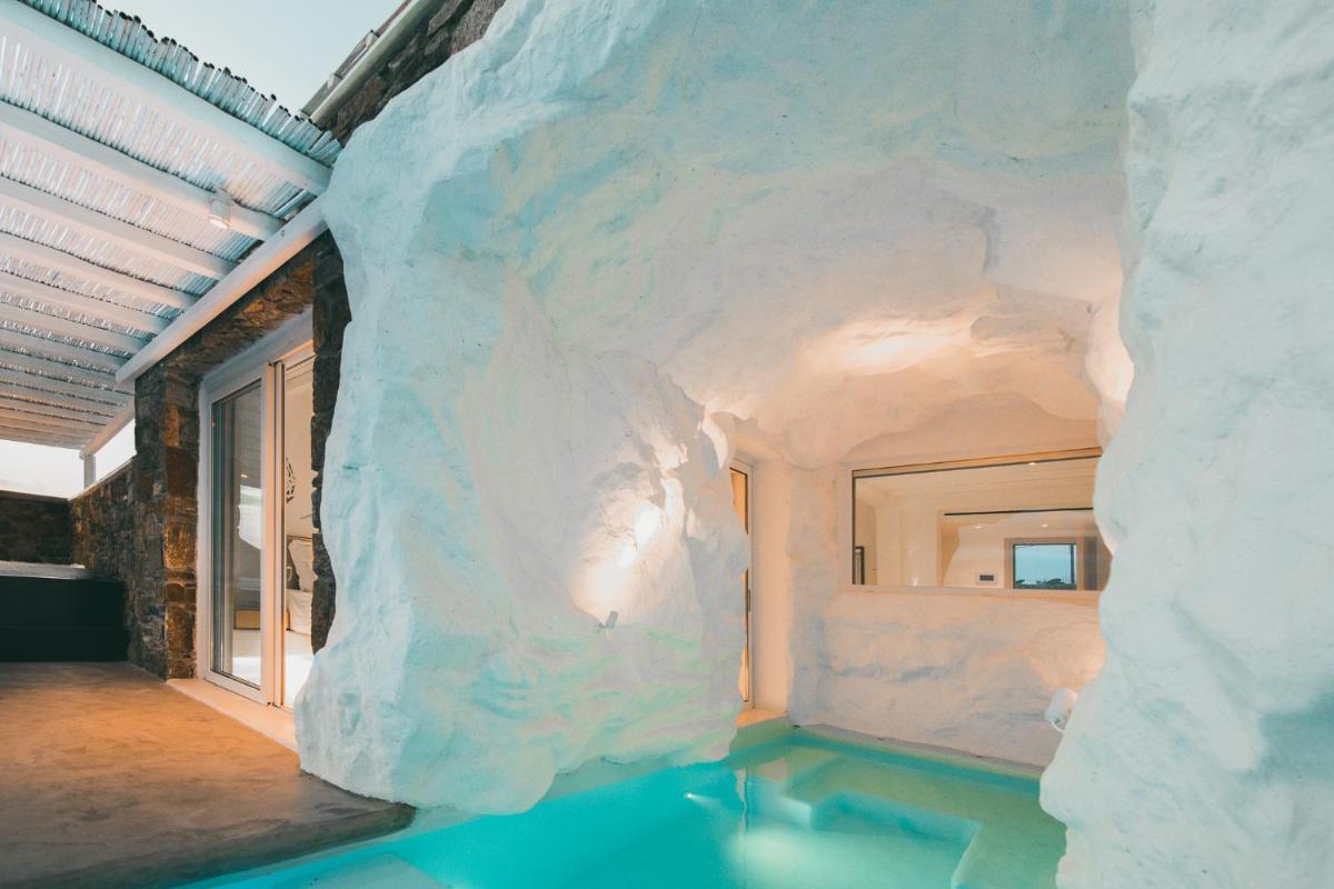 Adel Private Suites