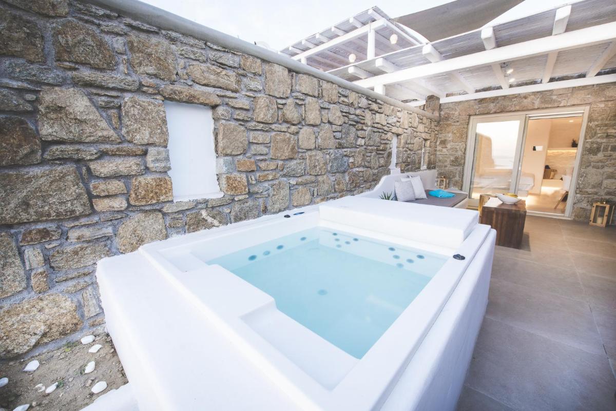 Adel Private Suites