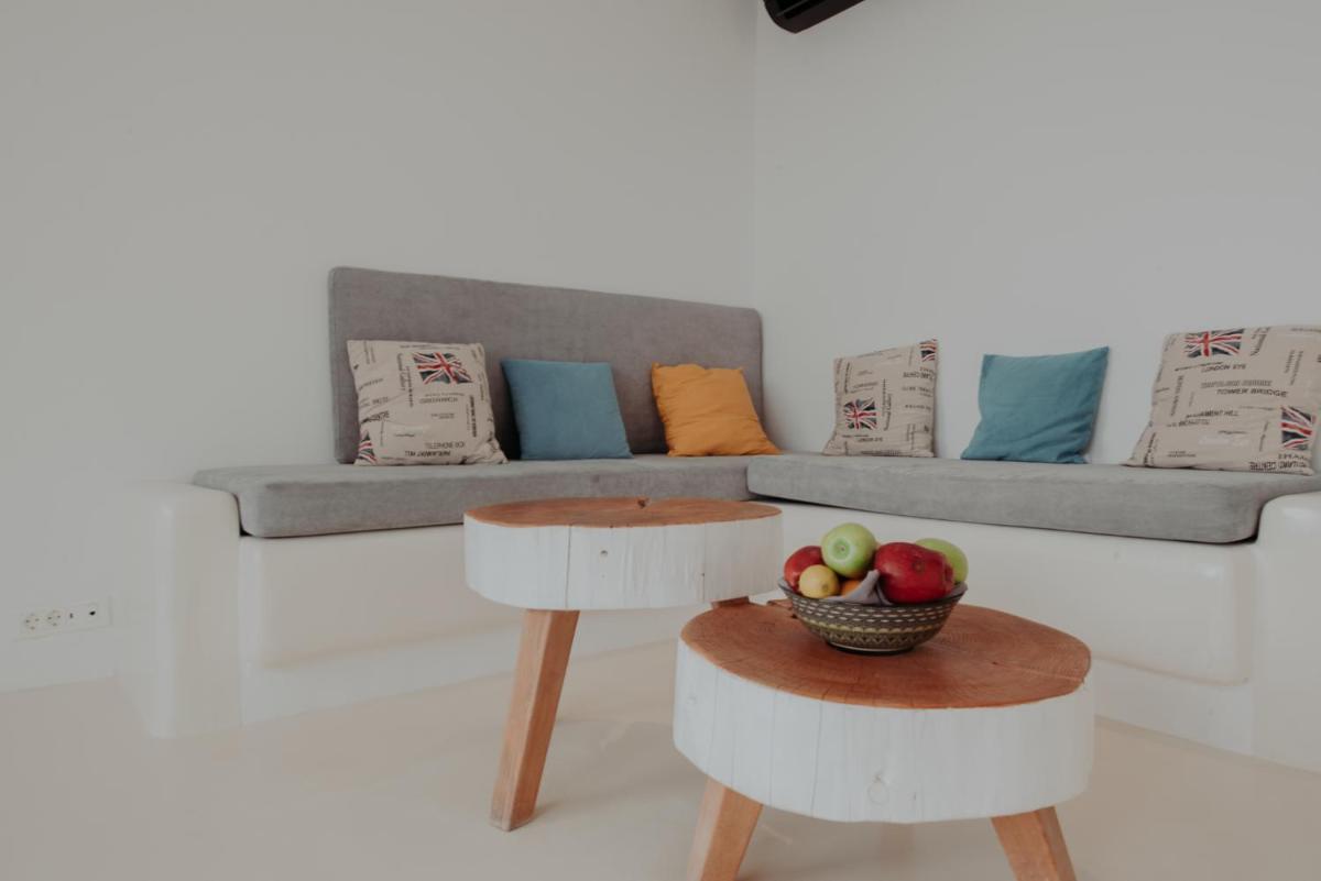 Adel Private Suites