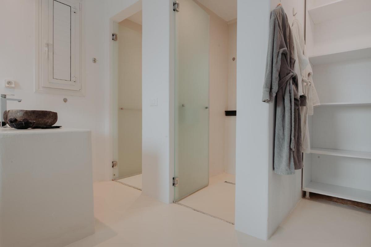 Adel Private Suites