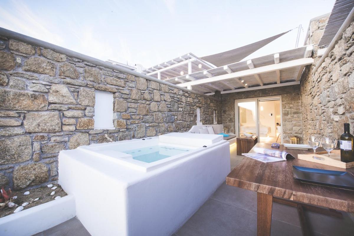 Adel Private Suites