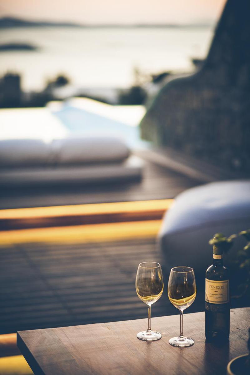 Adel Private Suites