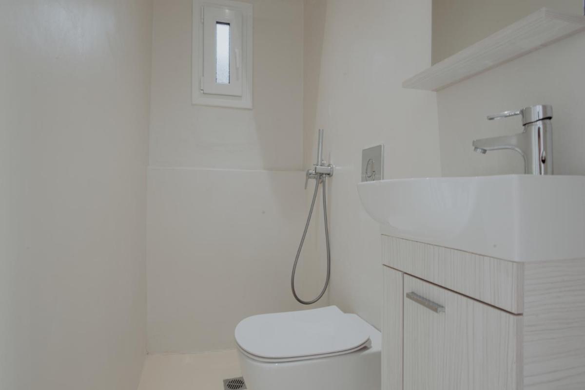 Adel Private Suites