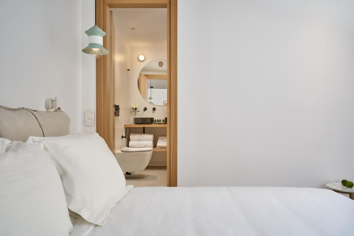 Adorno Beach Hotel and Suites