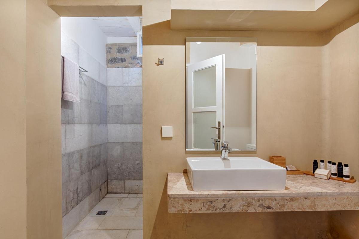 Aegila Boutique Hotel