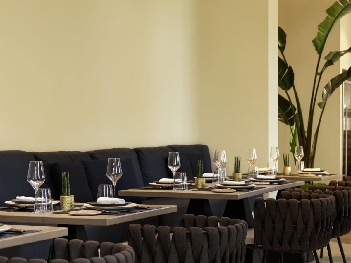 Aegon Mykonos, Autograph Collection