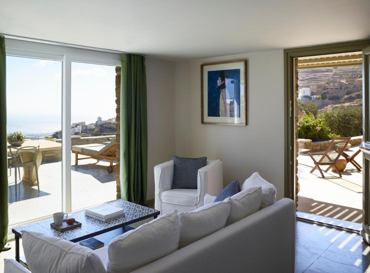 Aeolis Tinos Suites