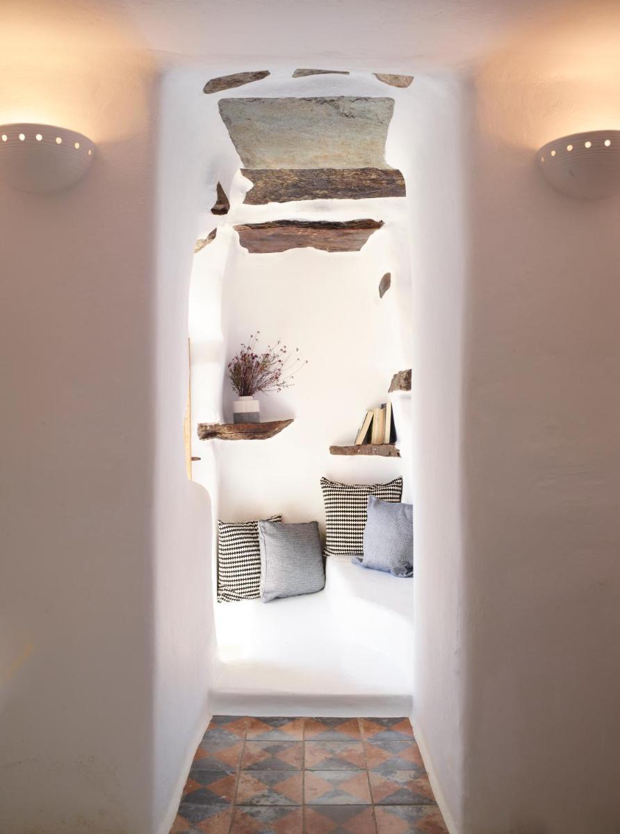 Aeolis Tinos Suites