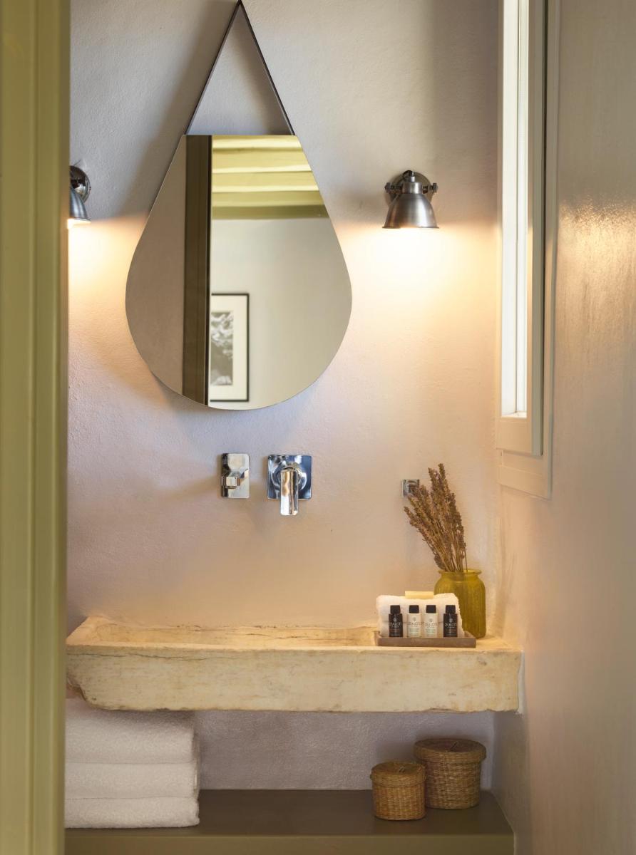 Aeolis Tinos Suites