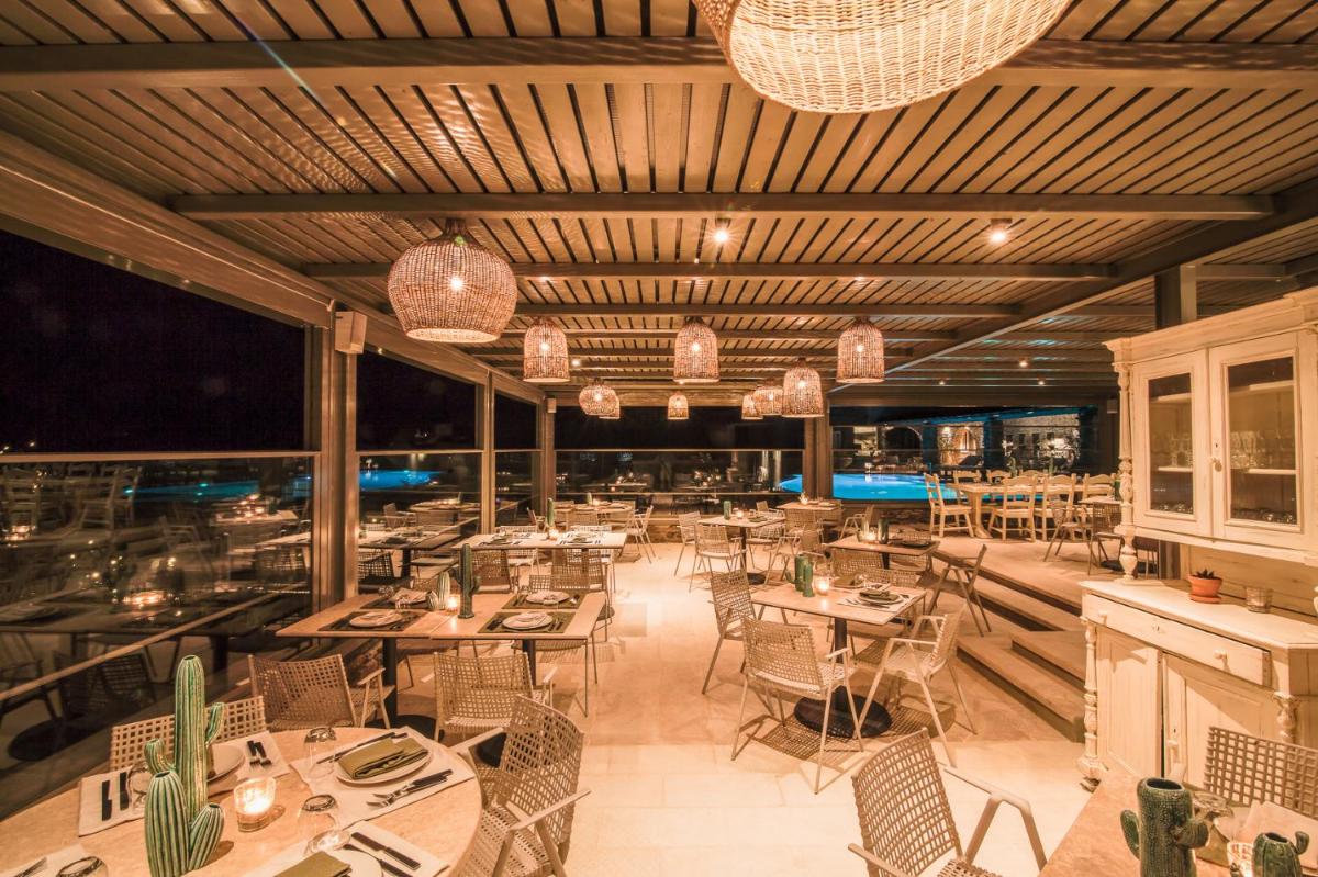 Aeolis Tinos Suites
