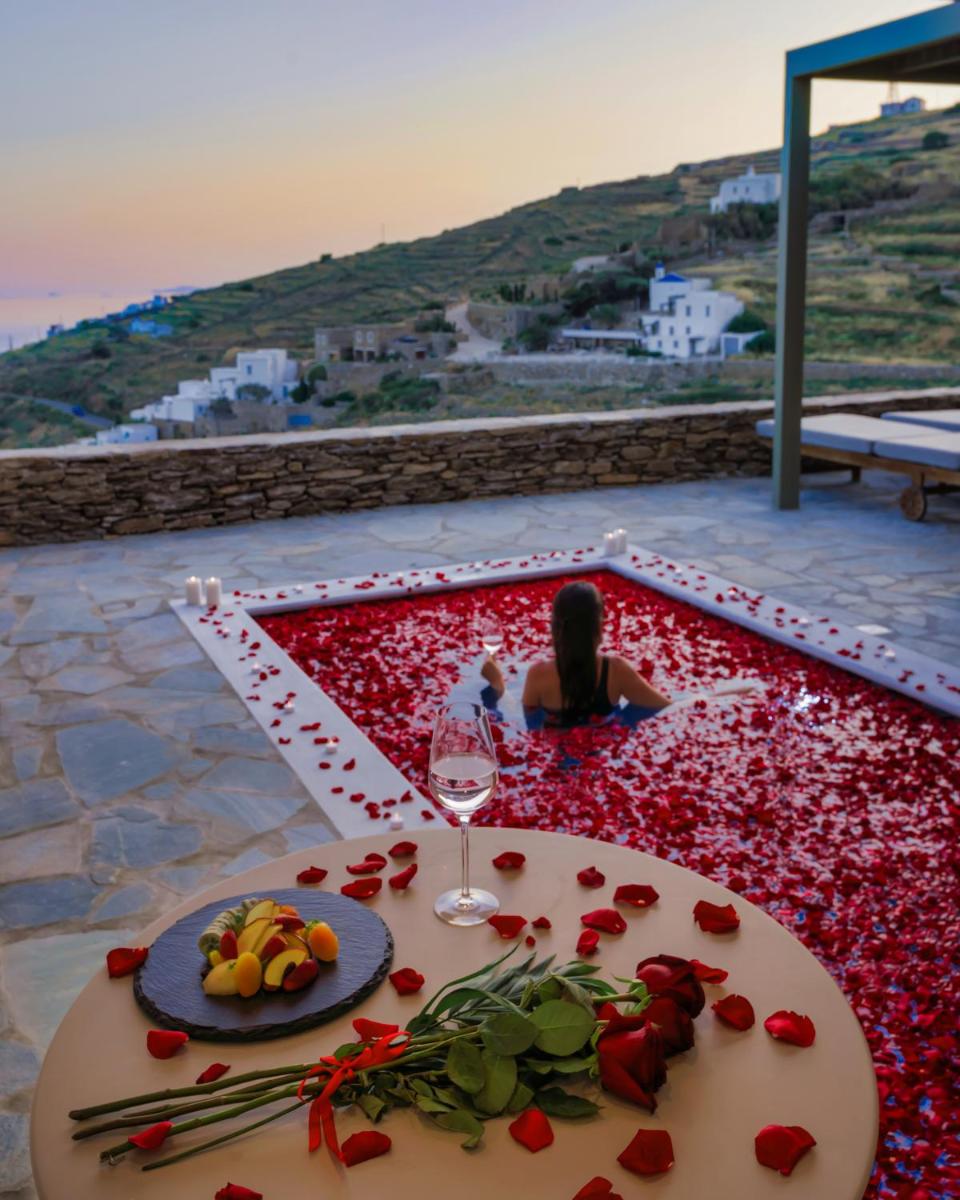 Aeolis Tinos Suites