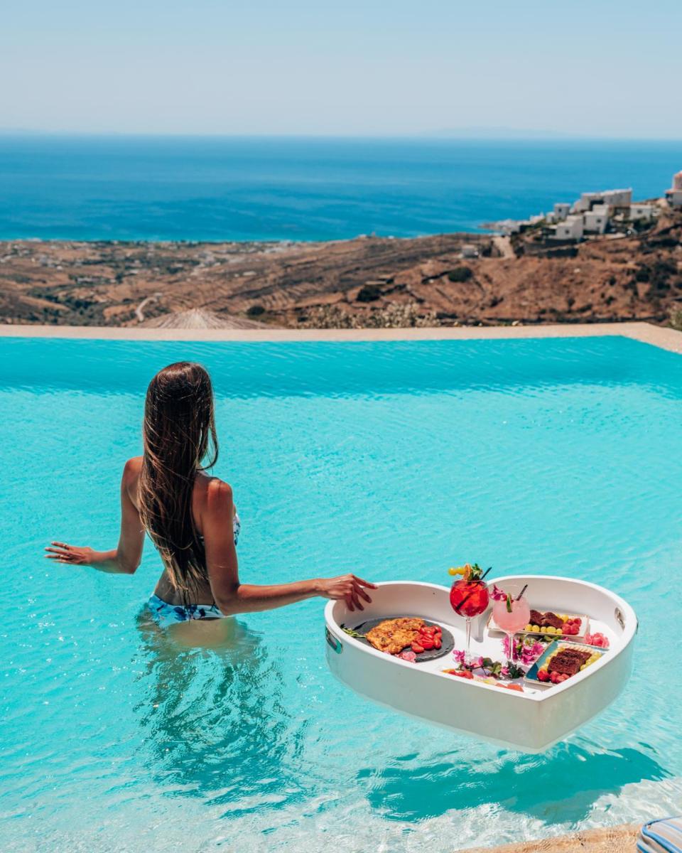 Aeolis Tinos Suites