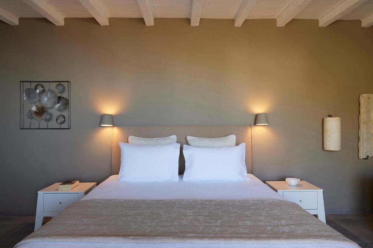 Aeolis Tinos Suites