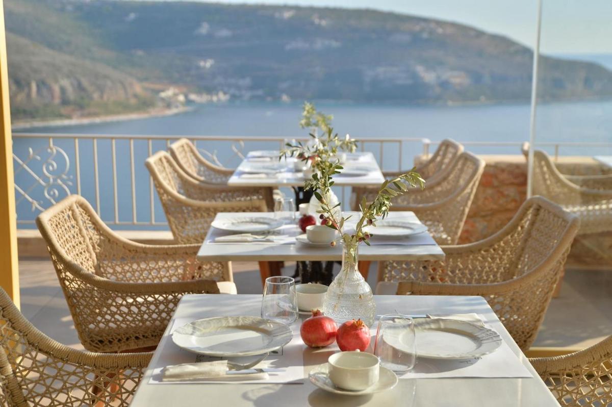 Akrolithi Boutique Hotel & Suites