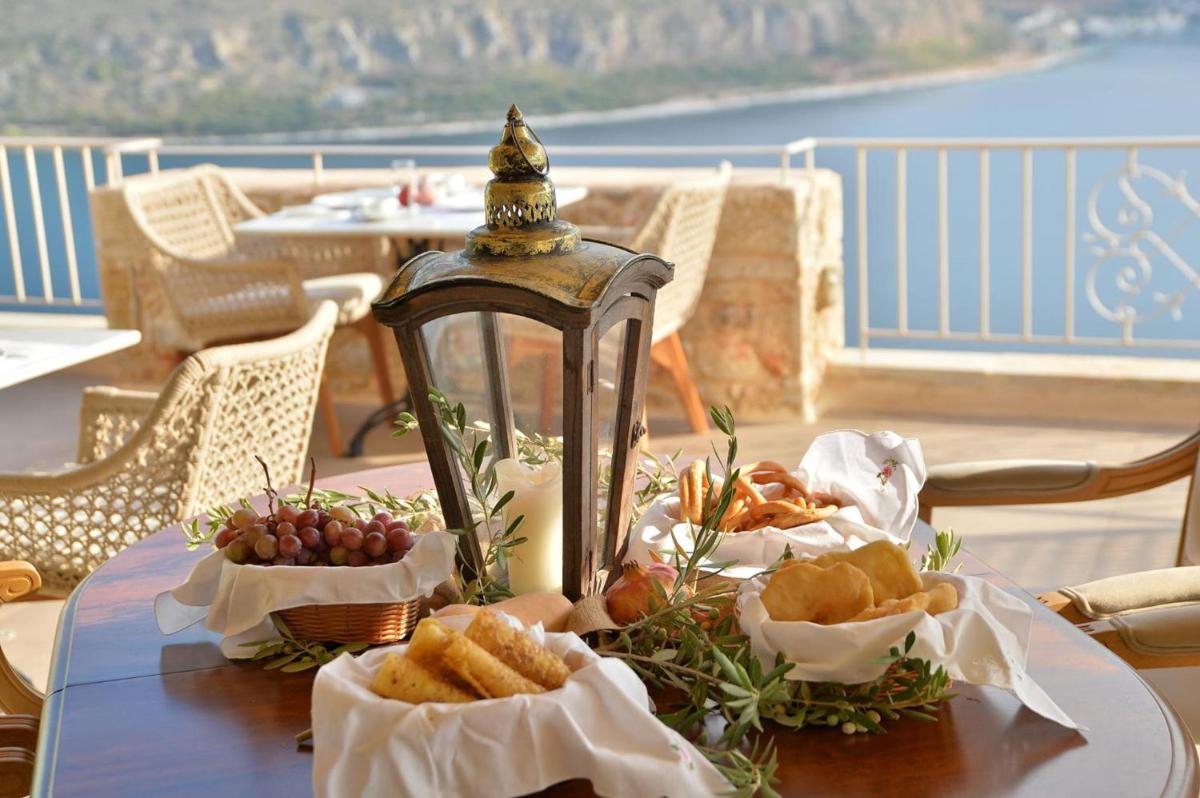 Akrolithi Boutique Hotel & Suites